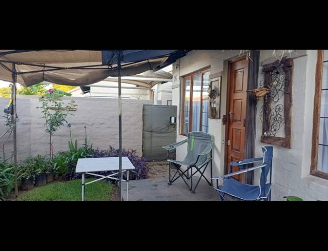 3 BEDROOM TOWNHOUSE FOR SALE IN VAALPARK